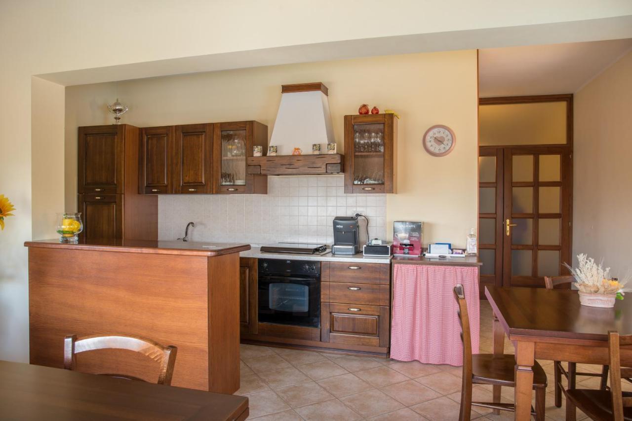 L'Infinito Bed & Breakfast Carbognano Bagian luar foto