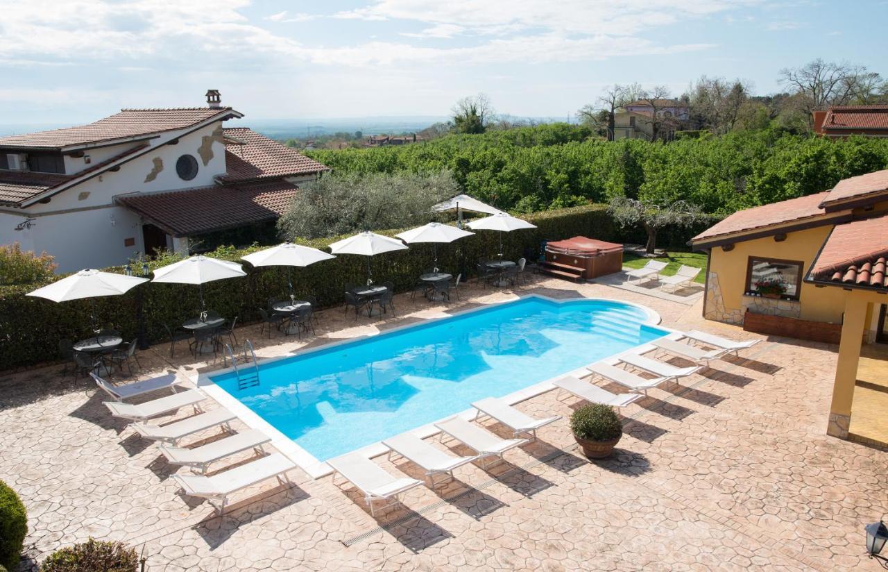 L'Infinito Bed & Breakfast Carbognano Bagian luar foto