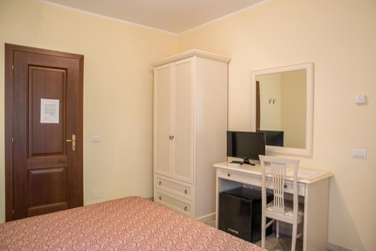 L'Infinito Bed & Breakfast Carbognano Bagian luar foto